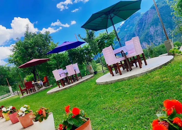 The Eagle 게스트하우스 Gjelaj